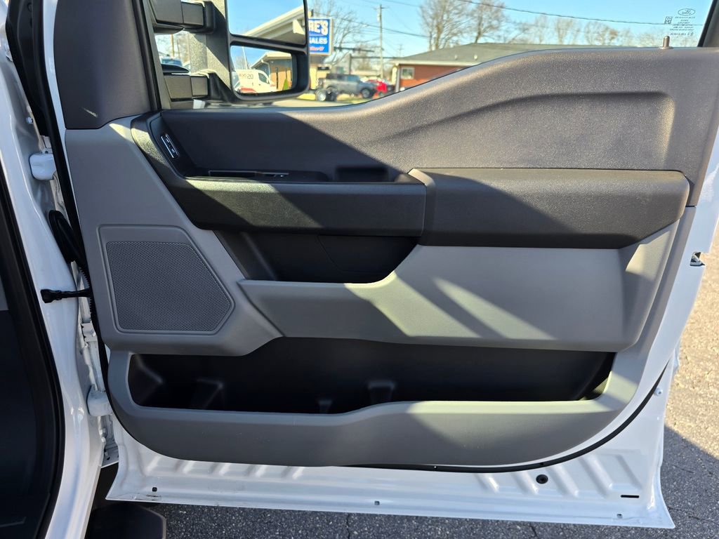 New 2026 Ford F550 4x4 Regular Cab Super Duty image 11