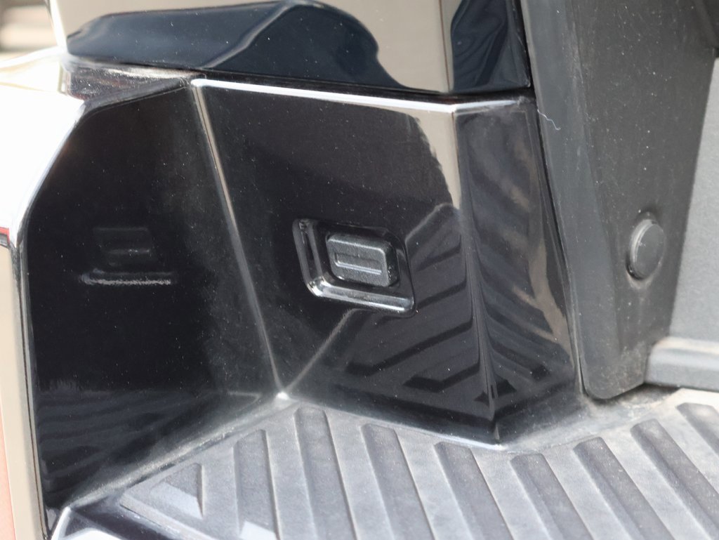 New 2025 GMC Hummer EV 2X image 36