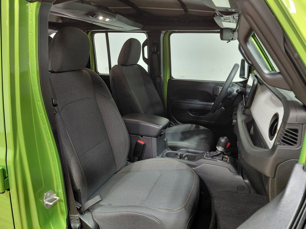 Used 2025 Jeep Wrangler Unlimited Sport AWD/4WD image 22