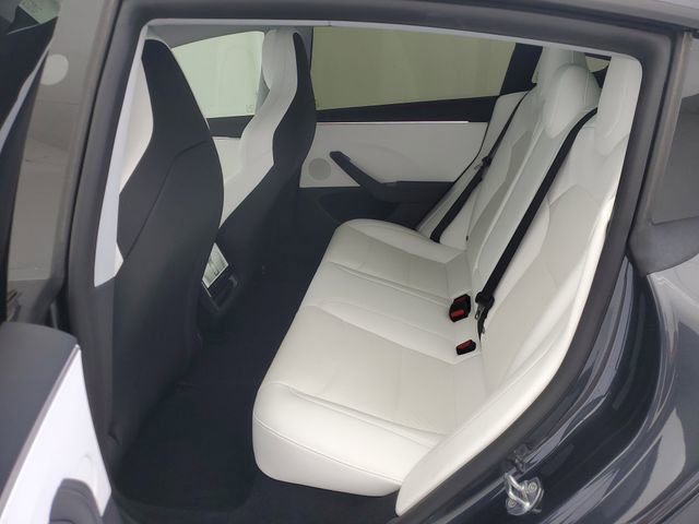 Used 2024 Tesla Model 3 Performance image 12