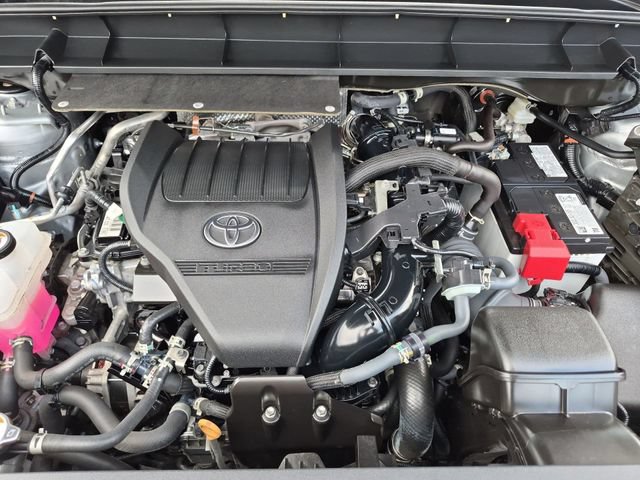 Certified 2024 Toyota Highlander XLE AWD/4WD image 32