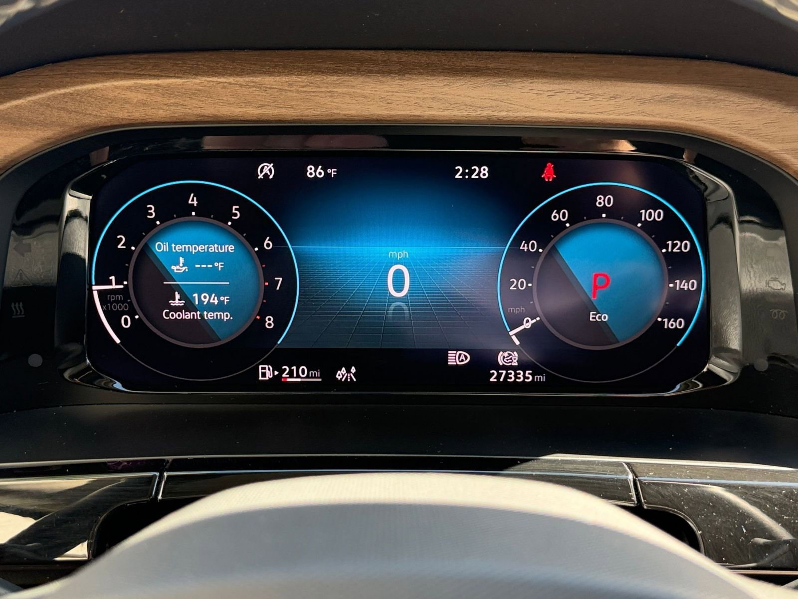 Used 2025 Volkswagen Atlas SE image 34