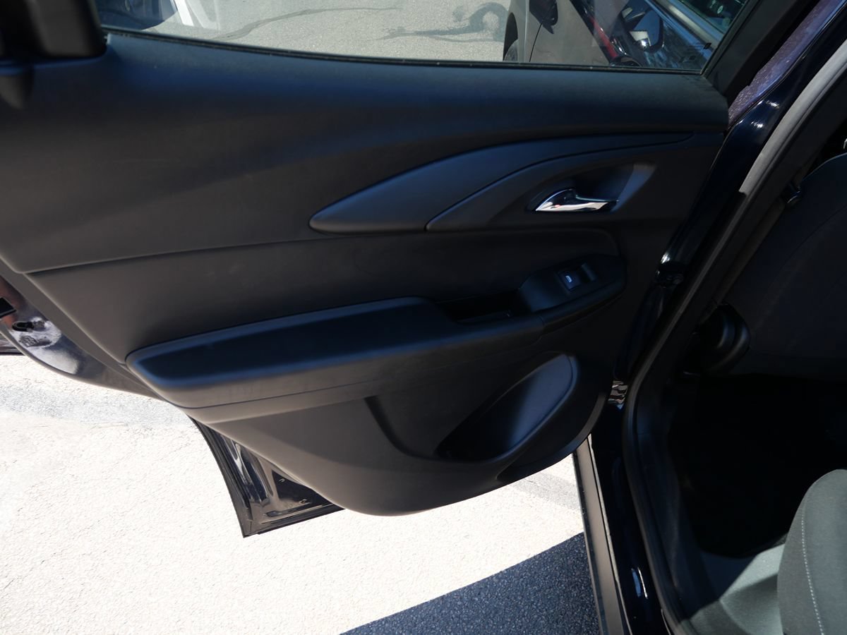 Used 2021 Chevrolet TrailBlazer LS FWD image 17