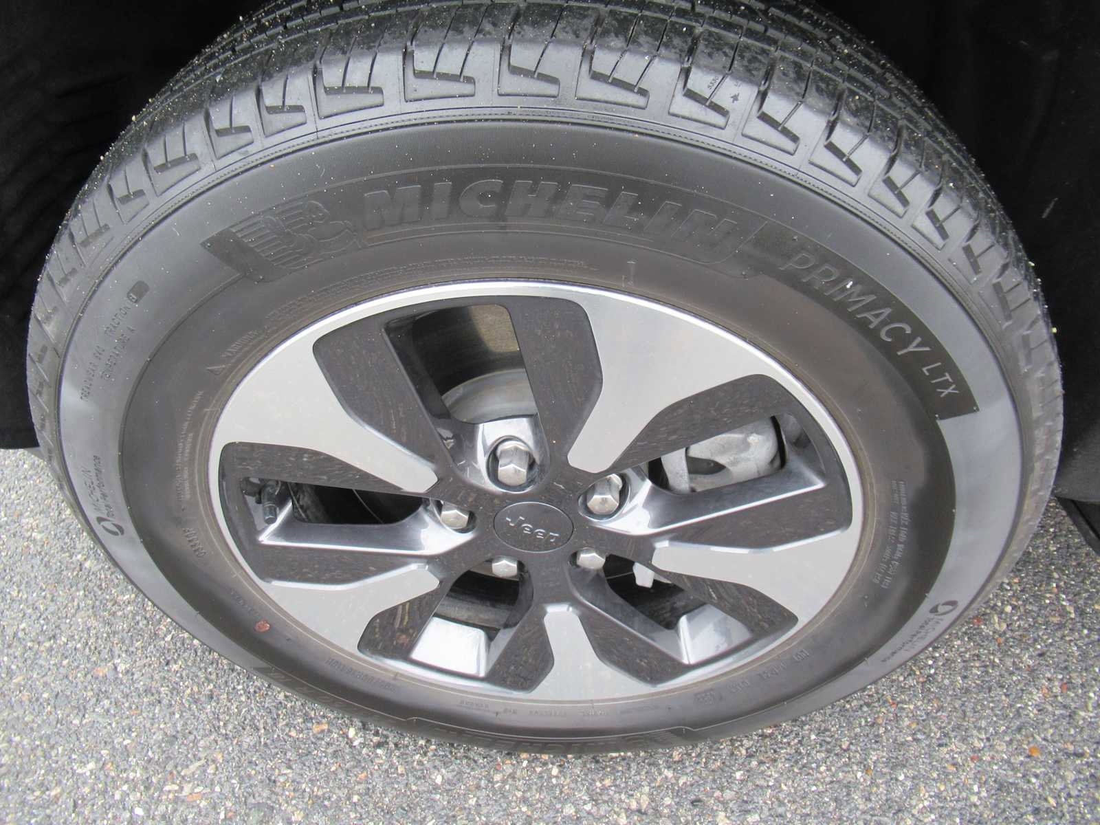 Used 2023 Jeep Grand Cherokee 4WD 4xe w/ Luxury Tech Group II image 11