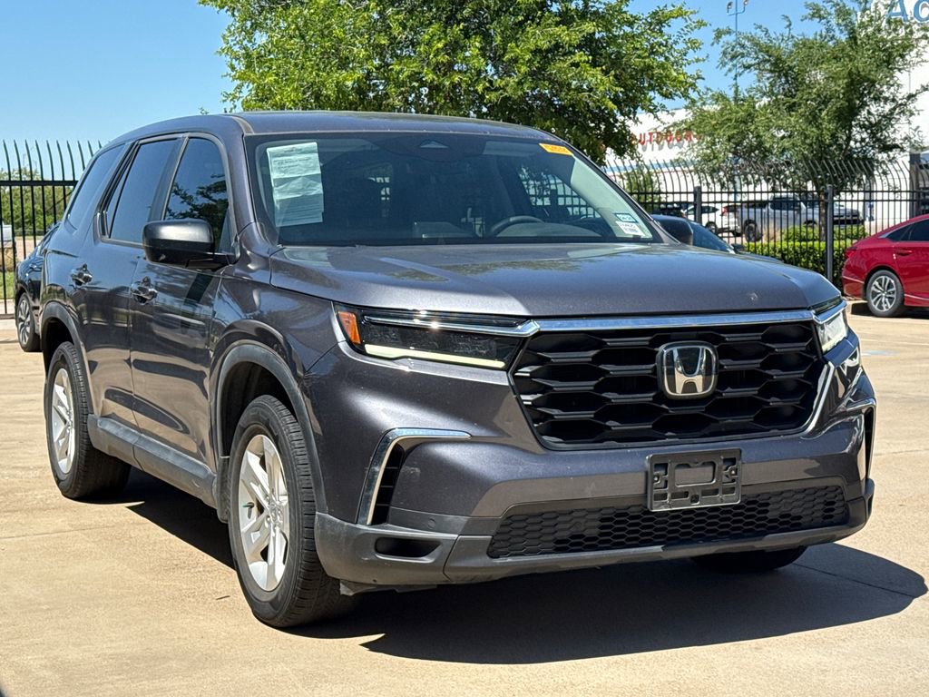 Used 2023 Honda Pilot LX image 4