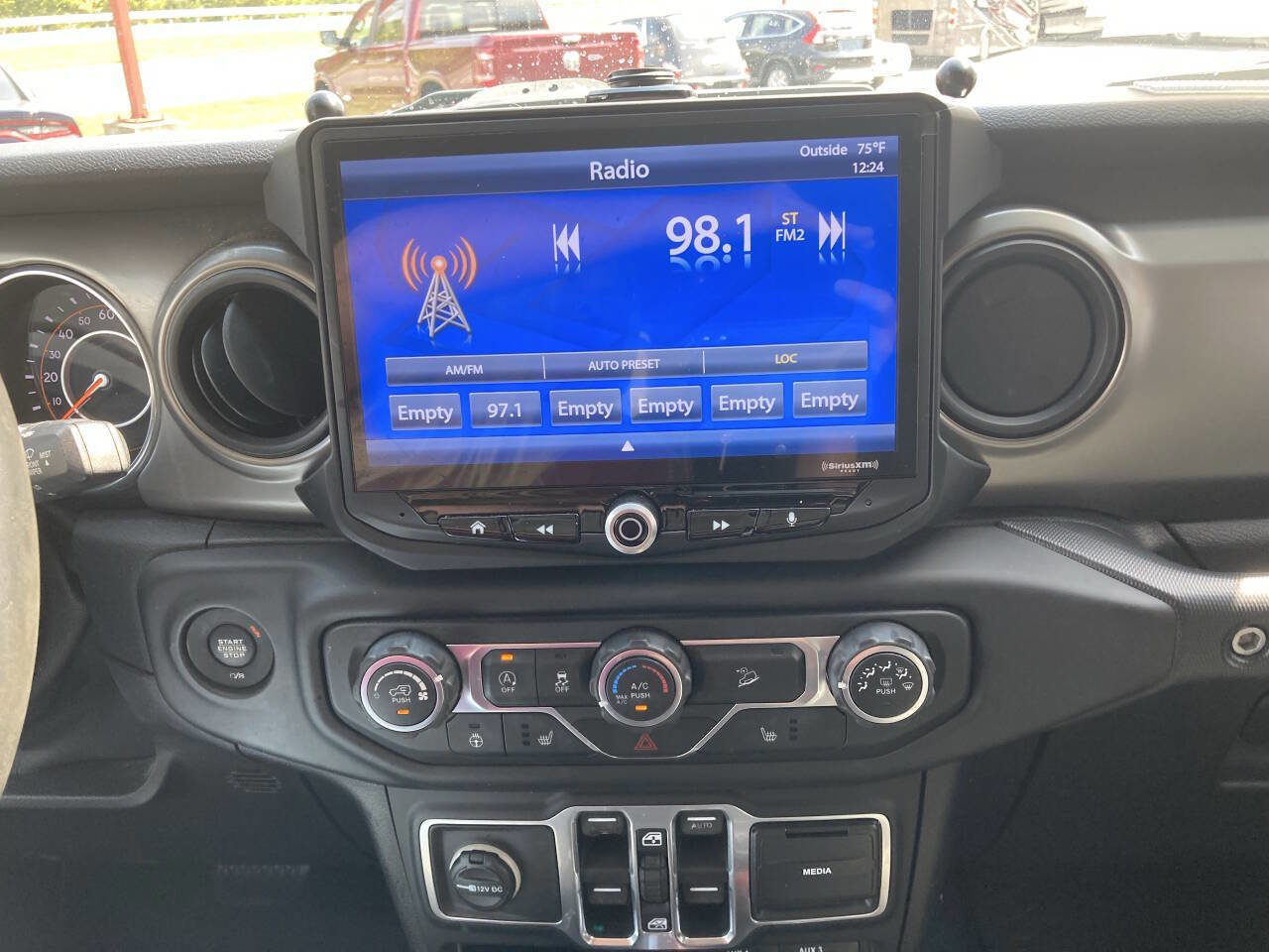 Used 2018 Jeep Wrangler Unlimited Sport S image 25