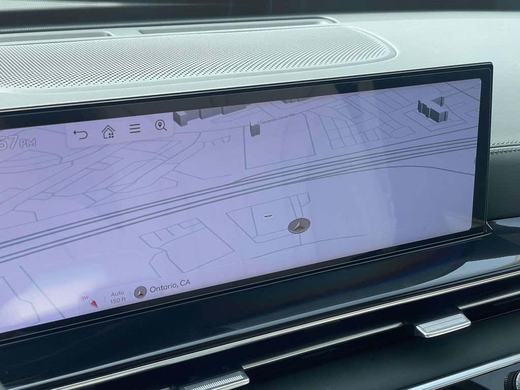 Used 2025 Genesis GV80 2.5T Standard image 13