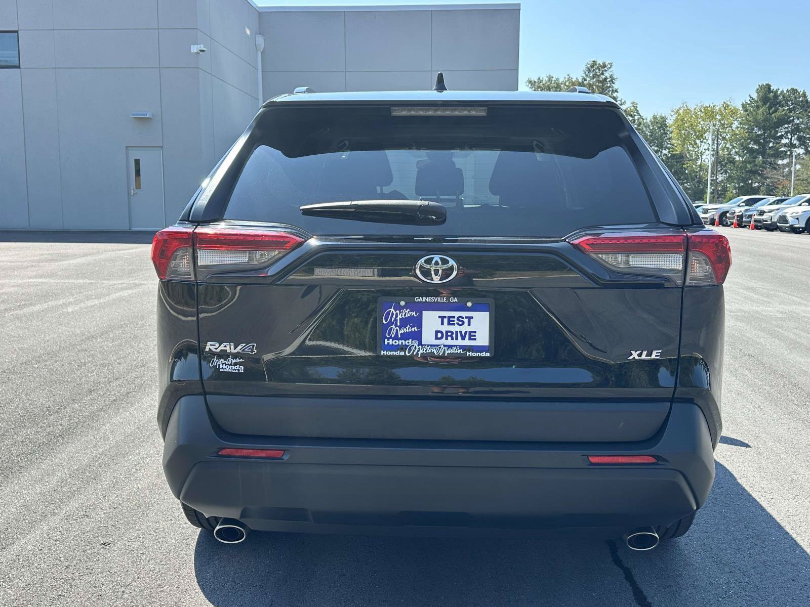 Used 2023 Toyota RAV4 XLE Premium FWD image 26
