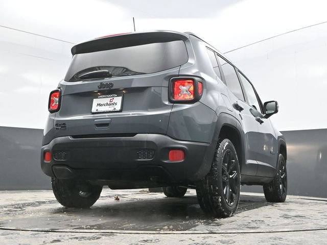 Used 2018 Jeep Renegade Altitude image 31