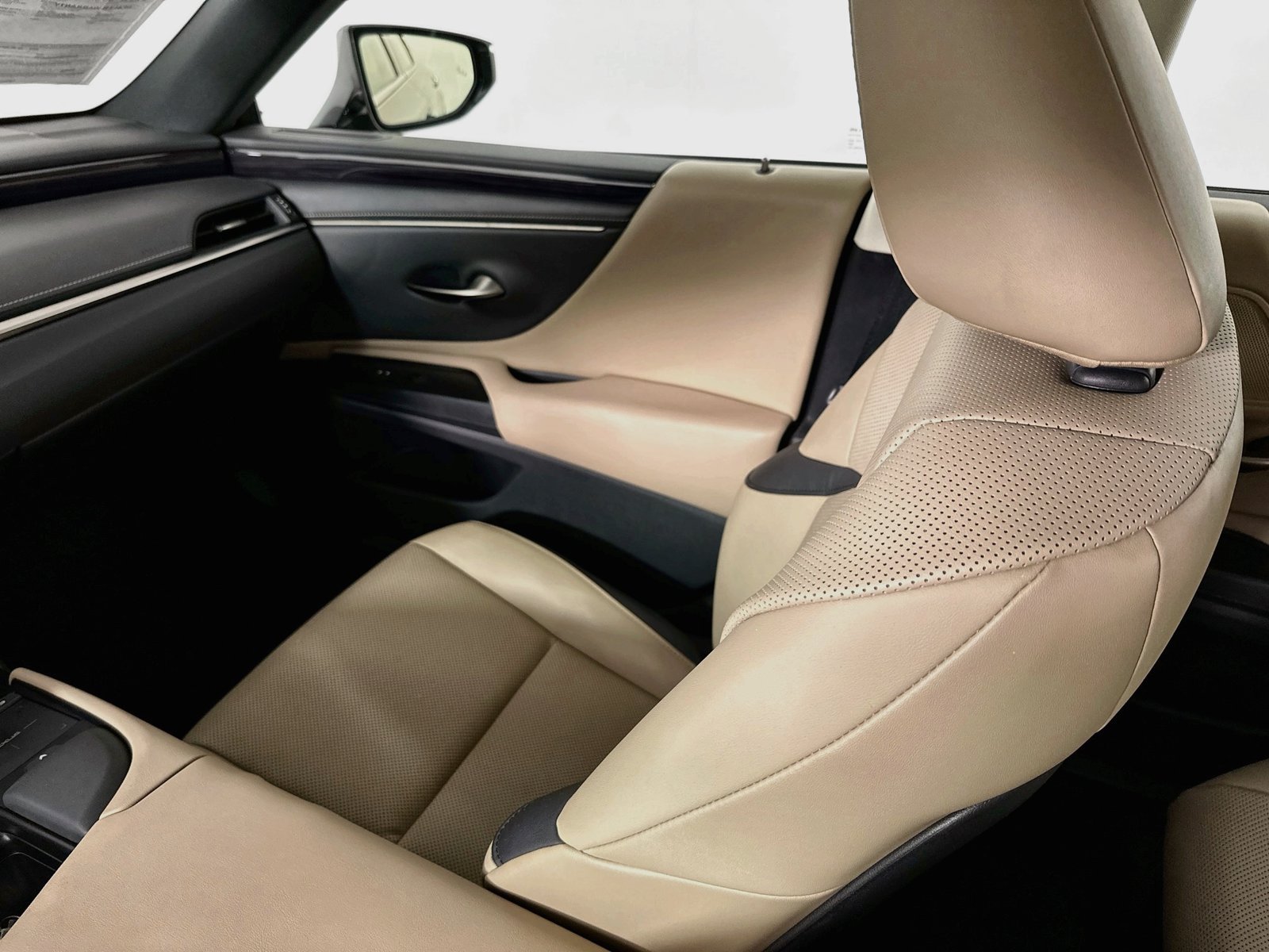 Used 2020 Lexus ES 300h w/ Premium Package FWD image 24