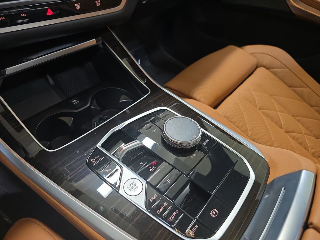 Used 2024 BMW X5 sDrive40i w/ Premium Package image 23