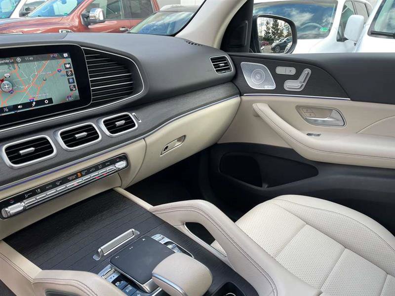 Used 2020 Mercedes-Benz GLE 350 4MATIC w/ Premium Package image 28
