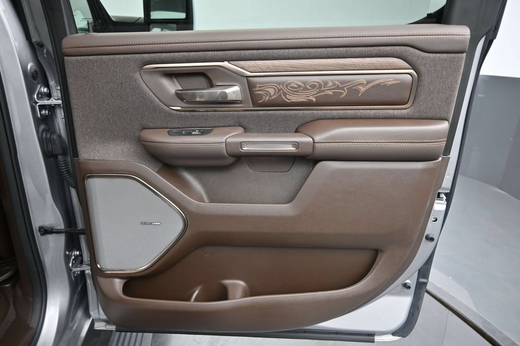 Used 2025 RAM 1500 Limited AWD/4WD image 20