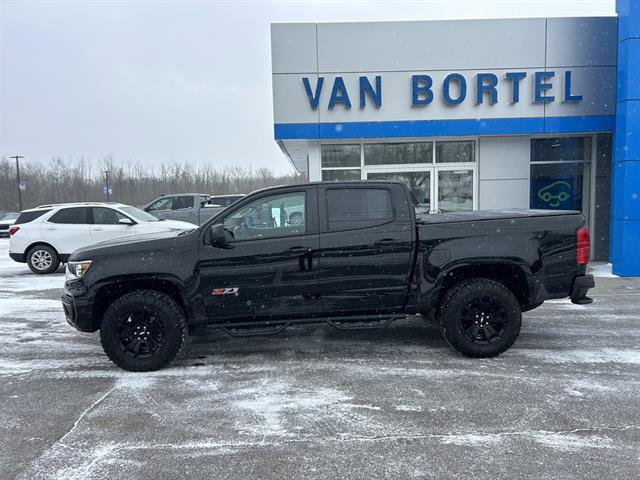 Certified 2022 Chevrolet Colorado Z71 w/ Z71 Midnight Edition image 2