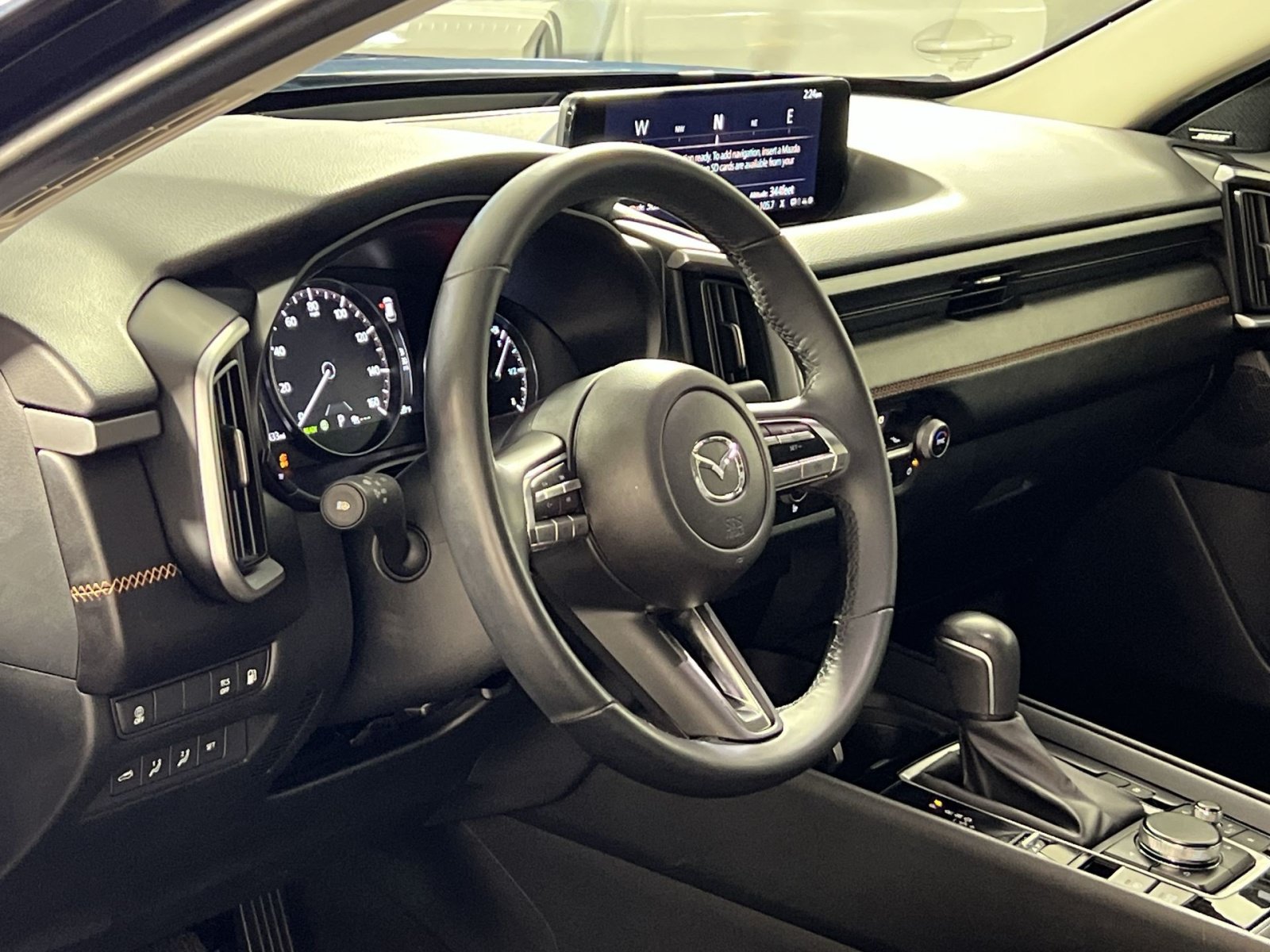 Used 2025 MAZDA CX-50 AWD 2.5 Hybrid w/ Premium Pkg image 17