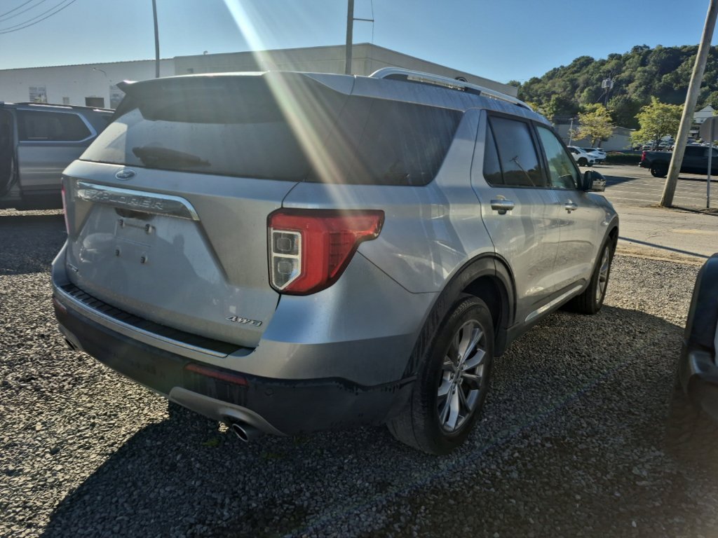 Used 2022 Ford Explorer Limited AWD/4WD image 7