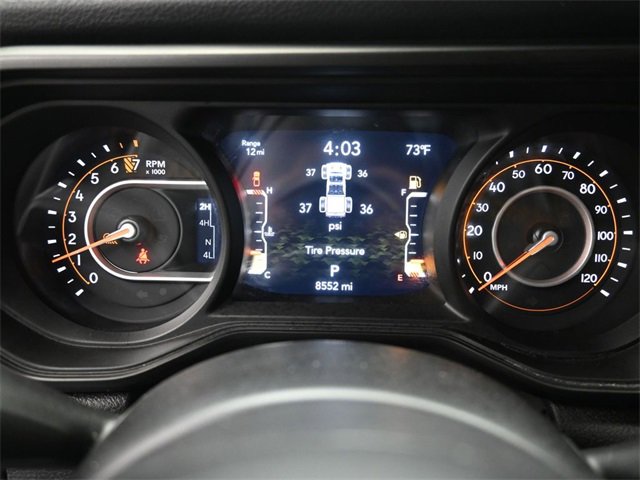 Used 2024 Jeep Gladiator Sport image 3