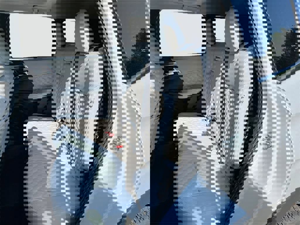 New 2025 Mitsubishi Outlander SEL image 27