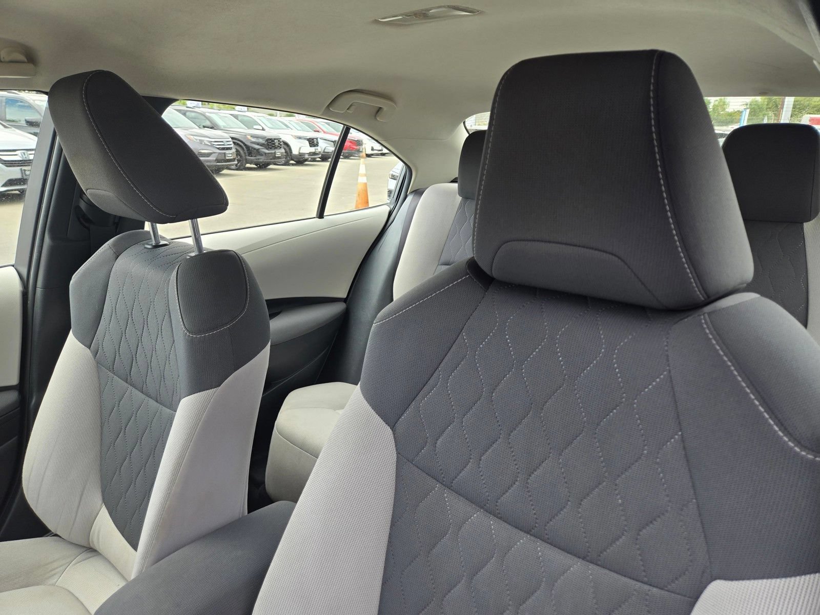 Used 2020 Toyota Corolla LE w/ Carpet Mat Package (TMS) FWD image 14