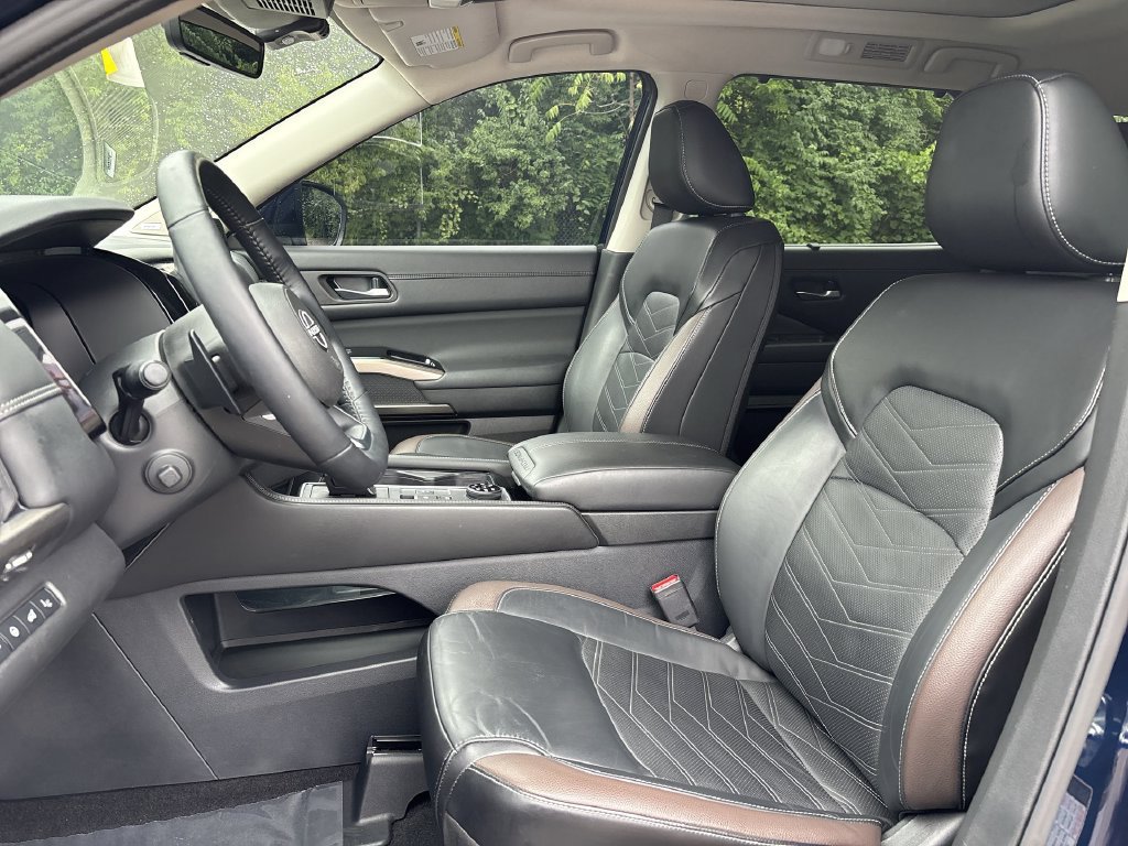 Certified 2024 Nissan Pathfinder Platinum AWD/4WD image 26