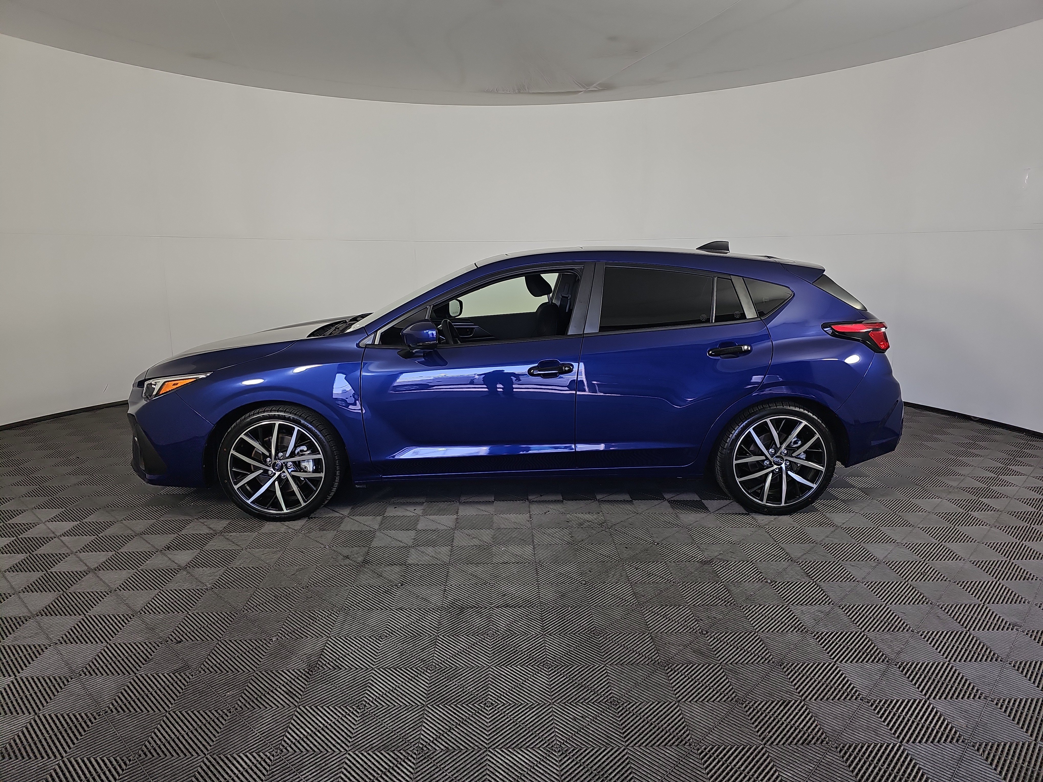 Used 2024 Subaru Impreza 2.0i Sport AWD/4WD image 7