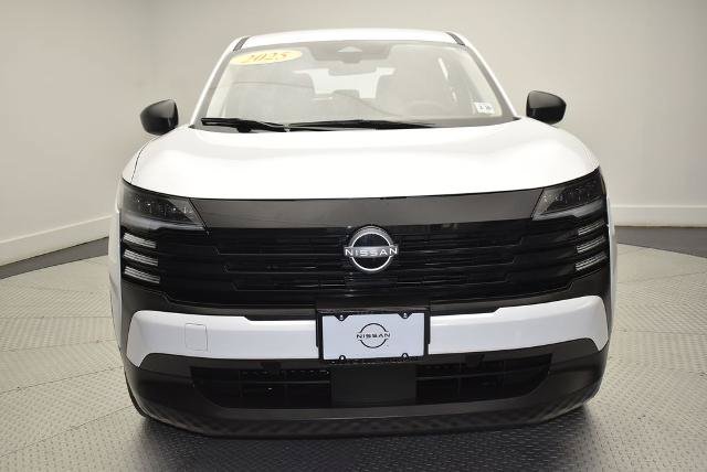 Certified 2025 Nissan Kicks S AWD/4WD image 2