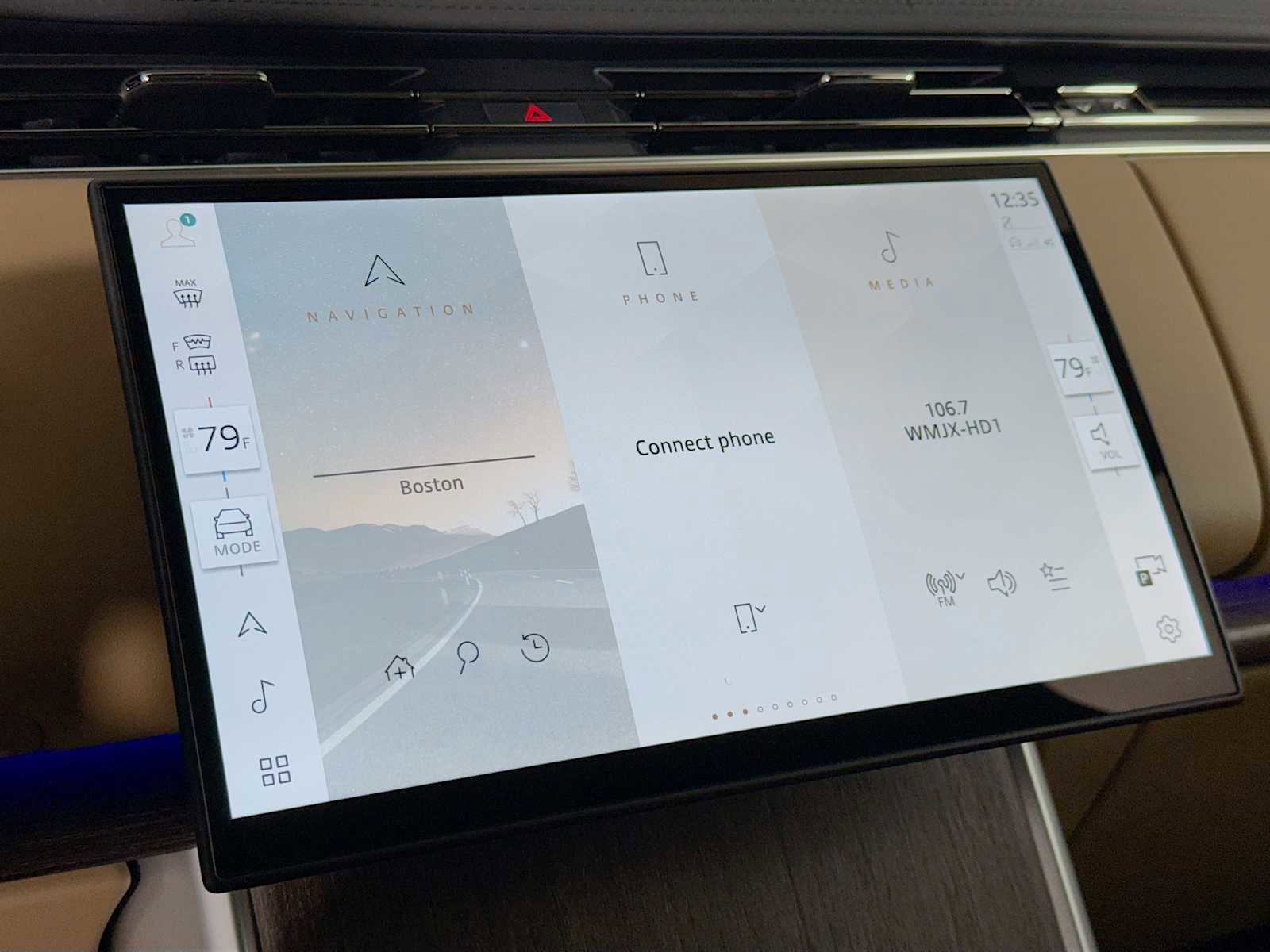Certified 2025 Land Rover Range Rover Long Wheelbase SE image 19