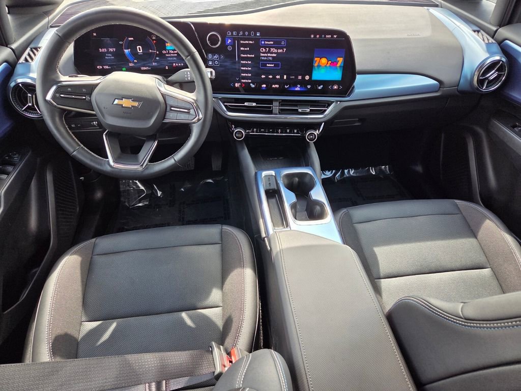 Certified 2025 Chevrolet Equinox EV LT w/ Convenience Package image 10