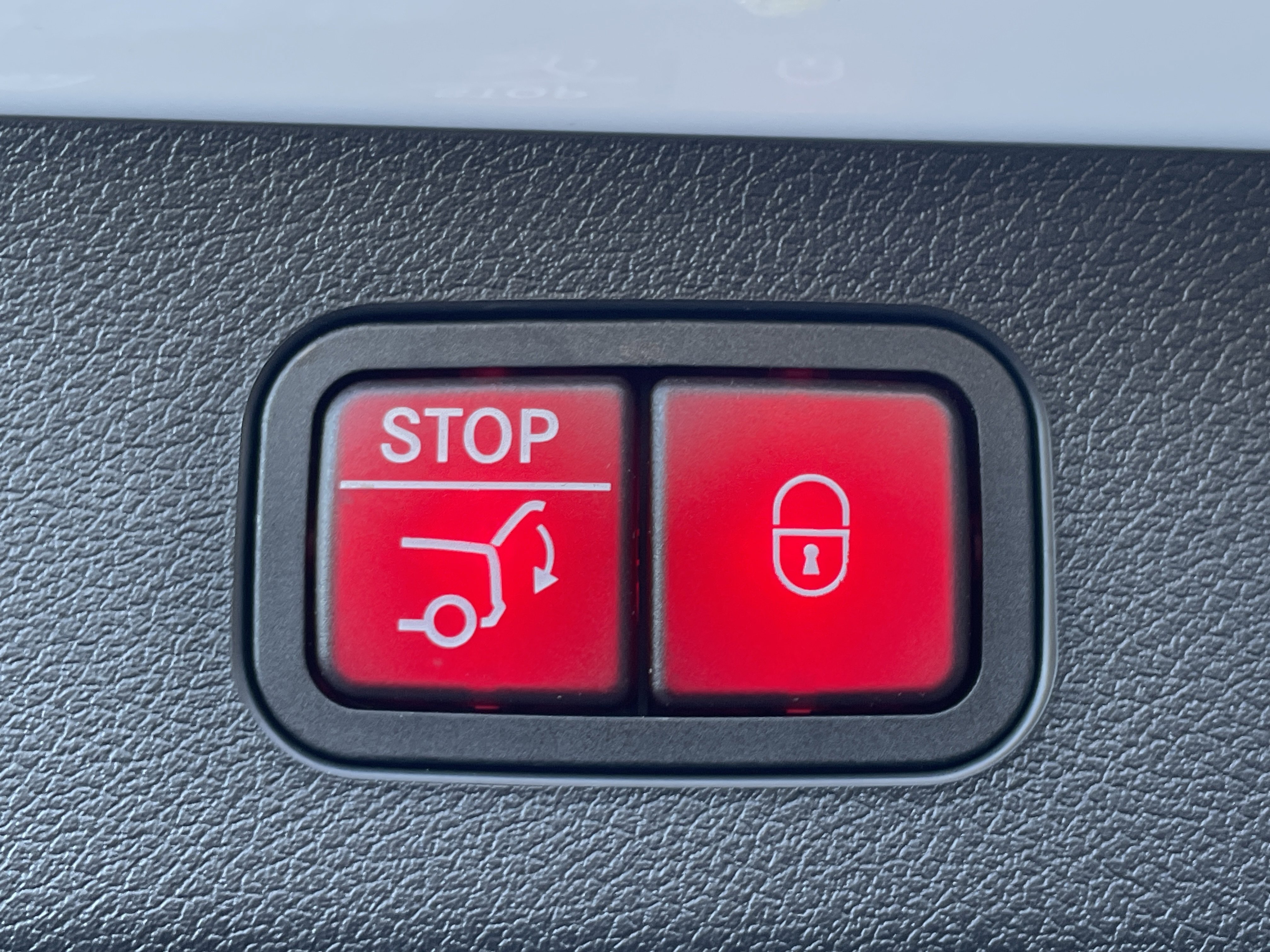 New 2026 Mercedes-Benz E 450 4MATIC All-Terrain Wagon image 12