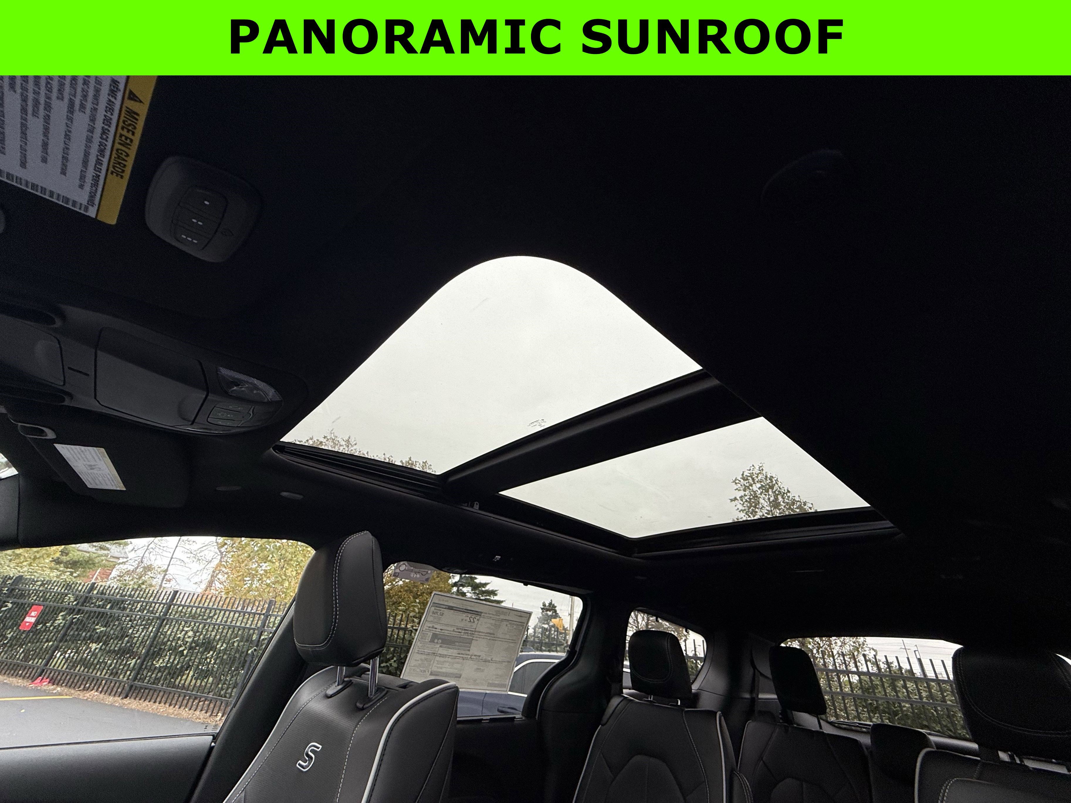 New 2026 Chrysler Pacifica Limited image 36