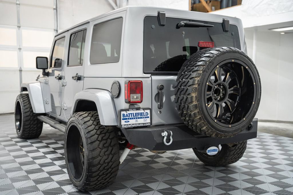 Used 2015 Jeep Wrangler Unlimited Rubicon w/ Connectivity Group image 7