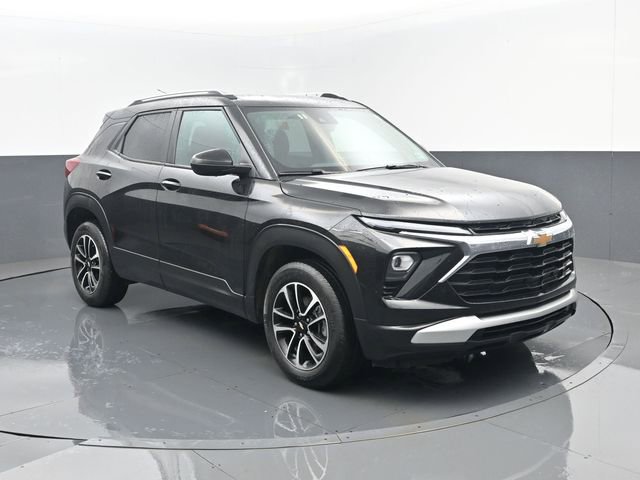 Used 2025 Chevrolet TrailBlazer LT image 3