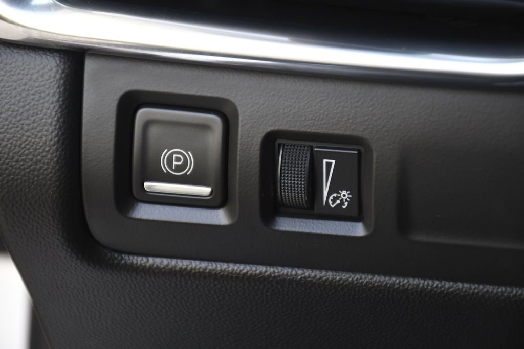 Used 2023 Cadillac XT4 Premium Luxury FWD image 20
