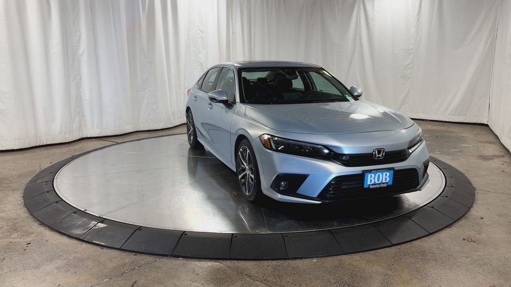 Used 2023 Honda Civic Touring image 4