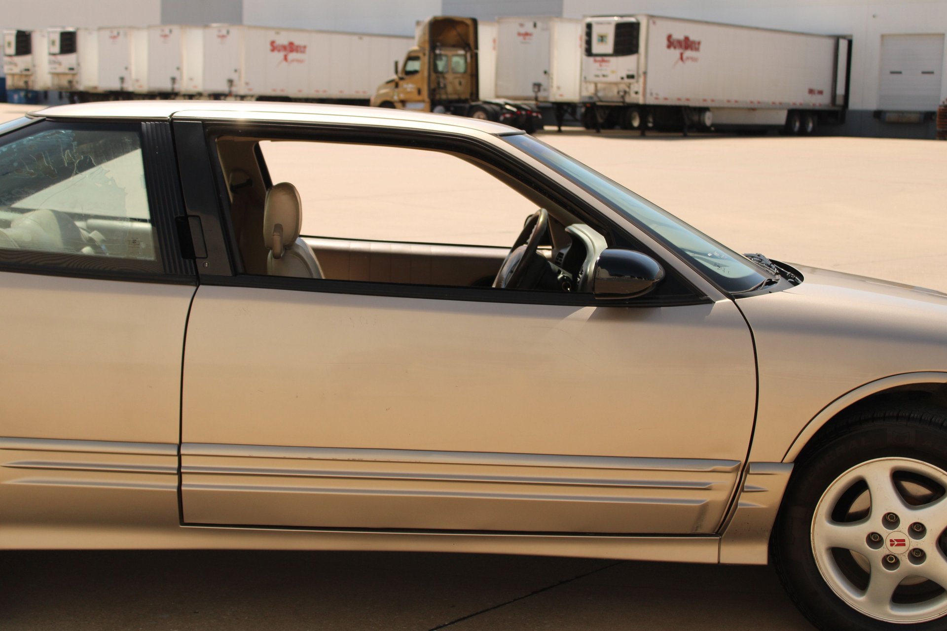 Used 1997 Oldsmobile Cutlass Supreme SL FWD image 33