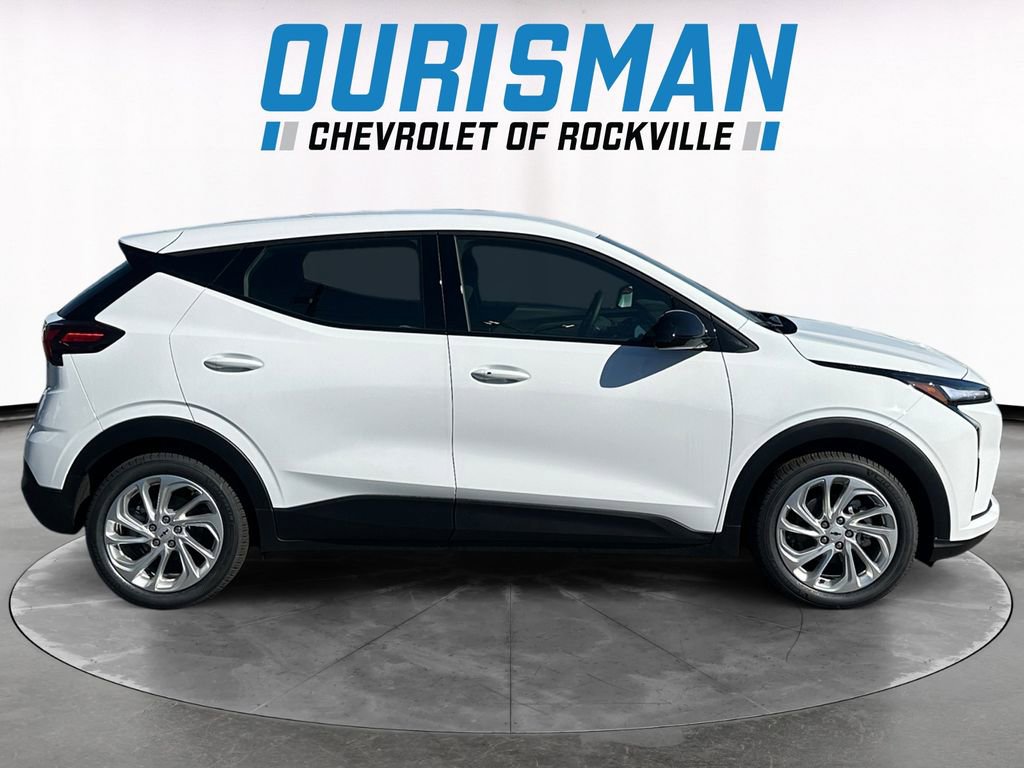 New 2027 Chevrolet Bolt LT image 7