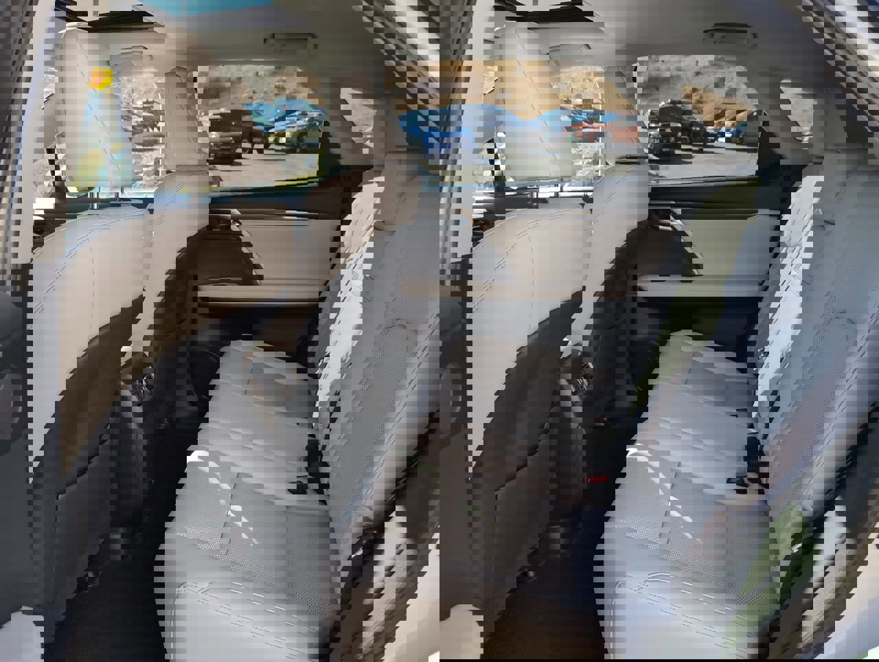 Used 2020 Lexus RX 450h AWD image 13