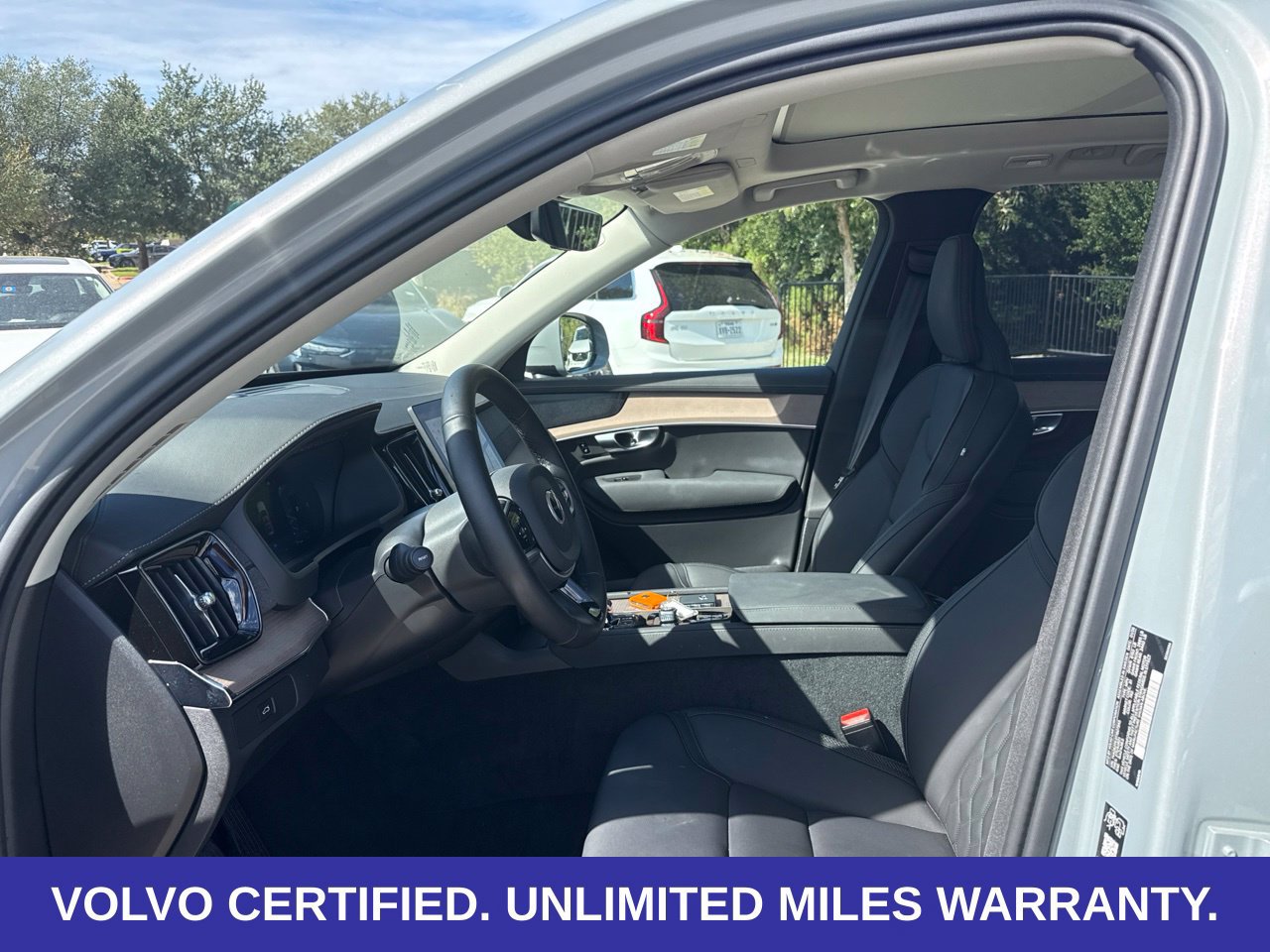 Certified 2026 Volvo XC90 B6 Plus AWD/4WD image 29