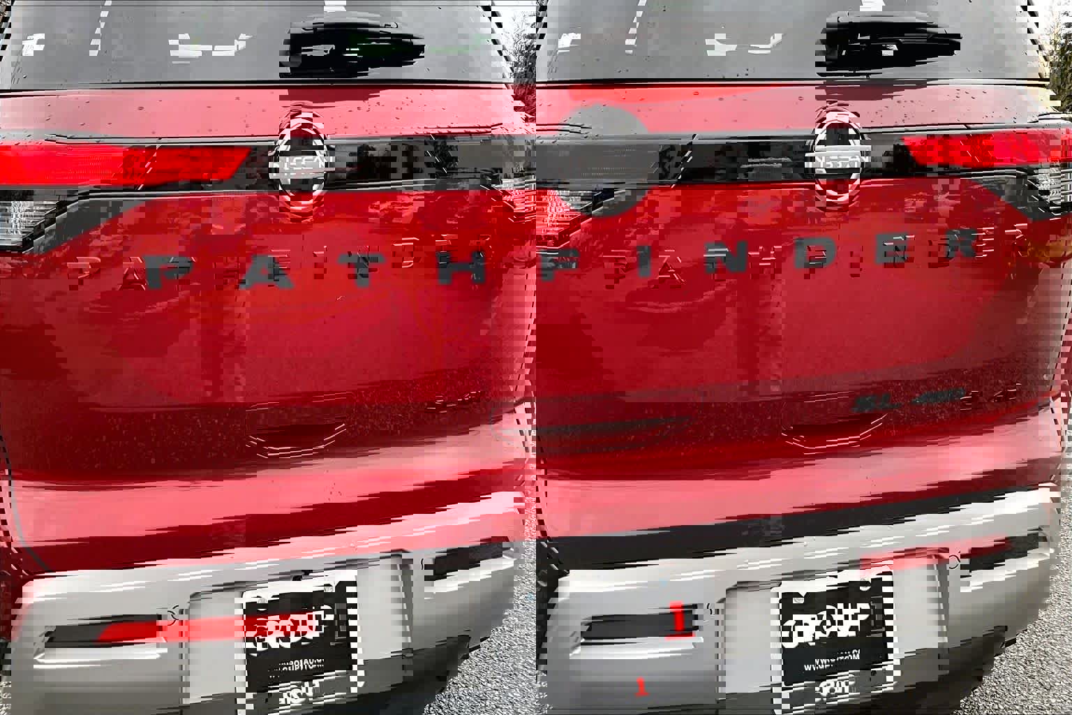 Used 2022 Nissan Pathfinder SL w/ Lighting Package (N92) image 9