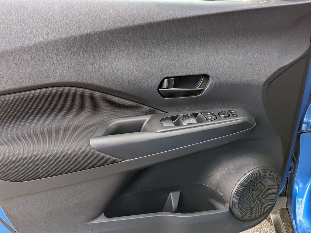 Used 2025 Nissan Kicks Play S image 11