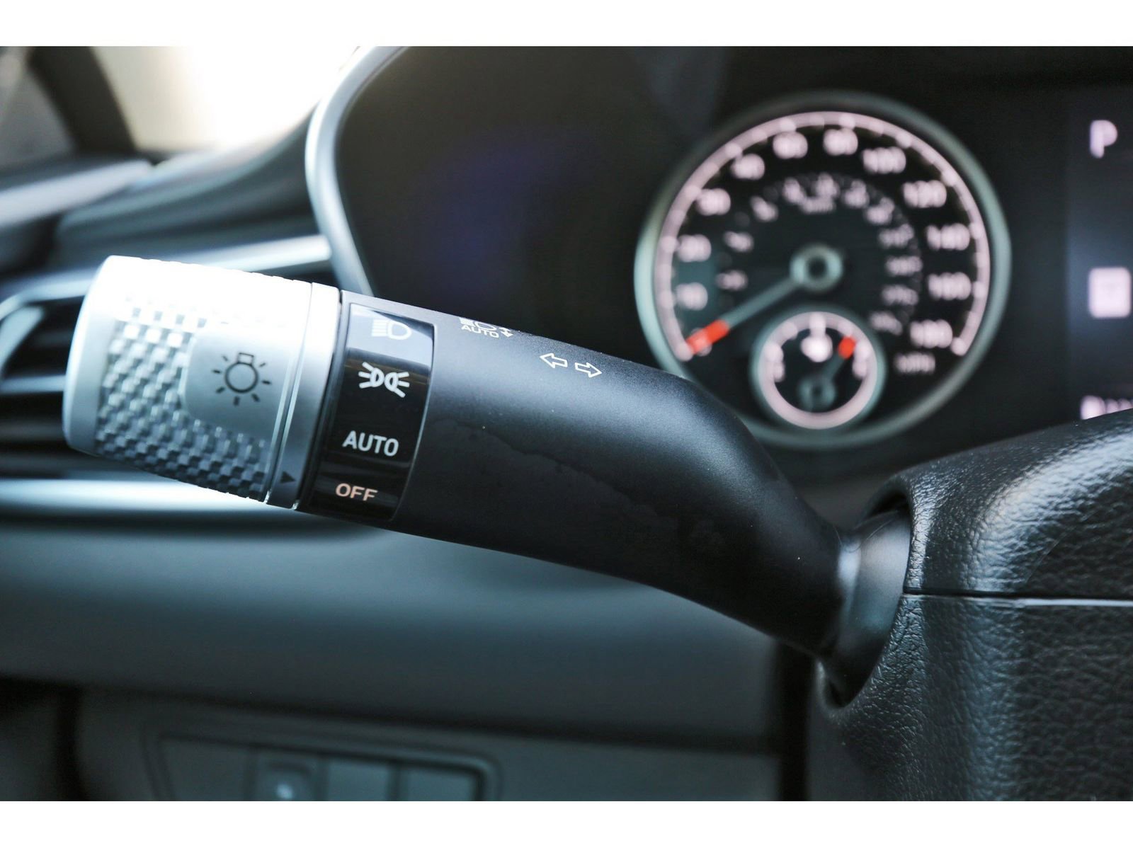 Used 2026 Genesis G70 2.5T image 19