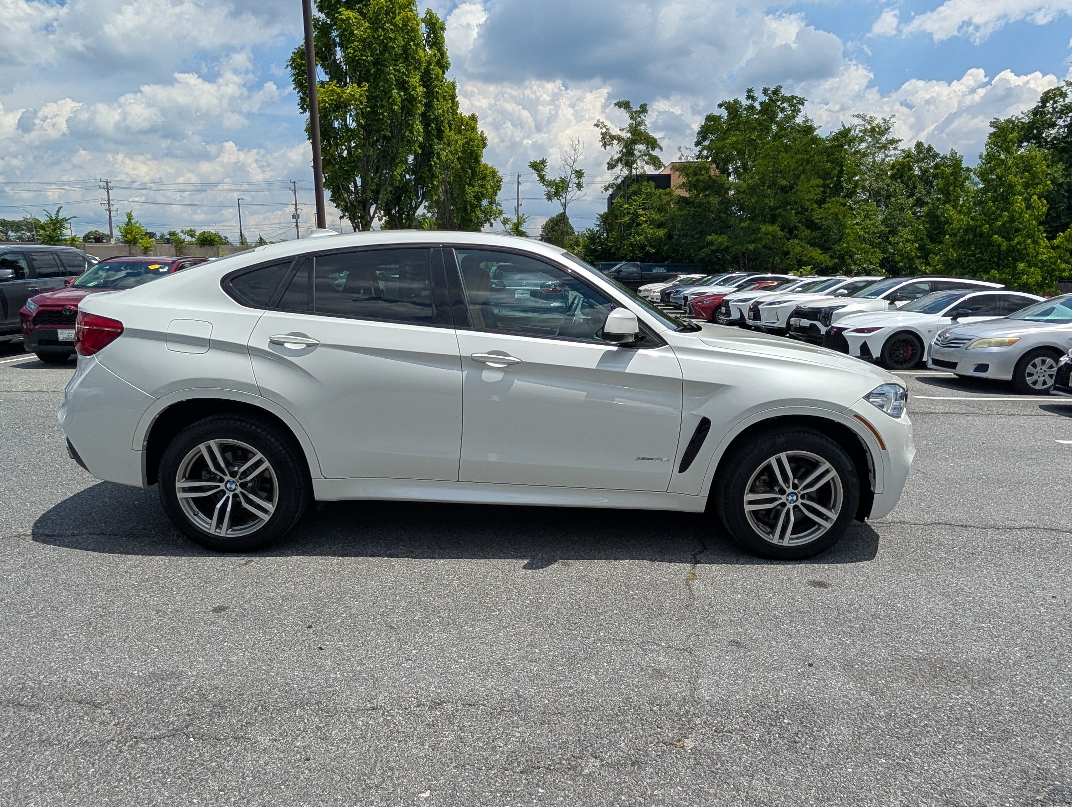 Used 2018 BMW X6 xDrive35i AWD/4WD image 2