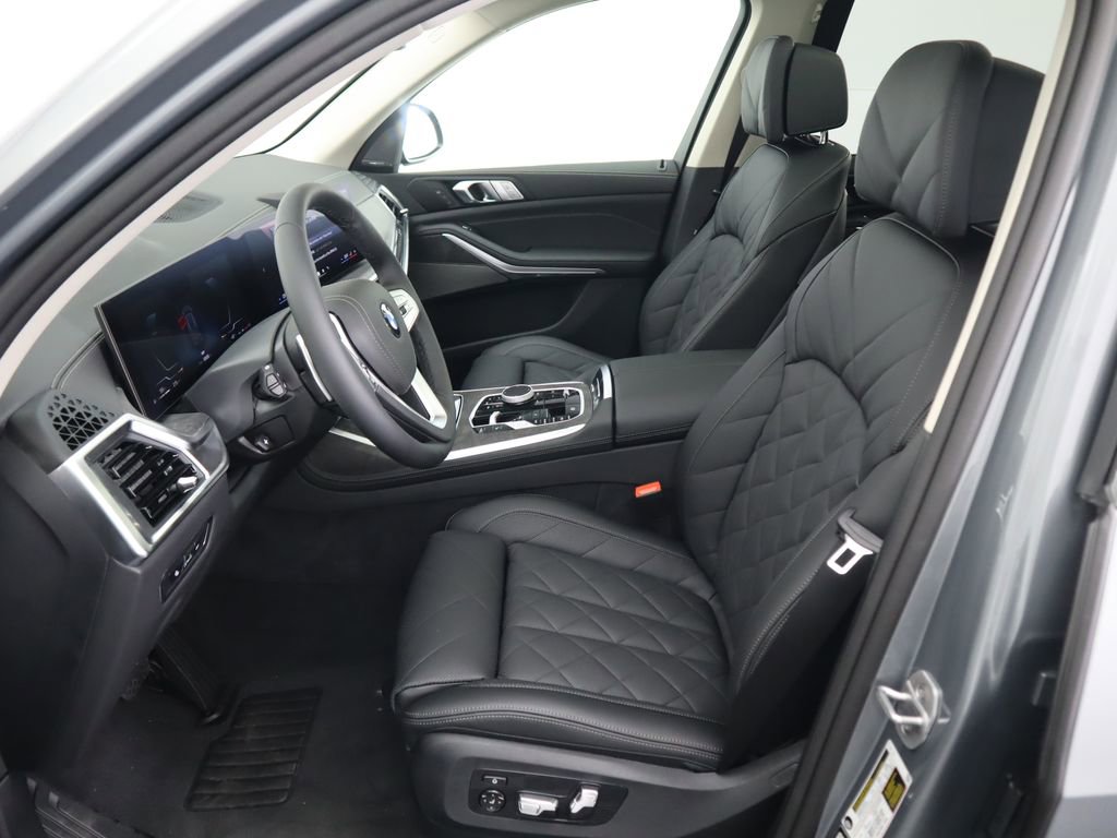 Used 2026 BMW X7 xDrive40i w/ Premium Package image 21
