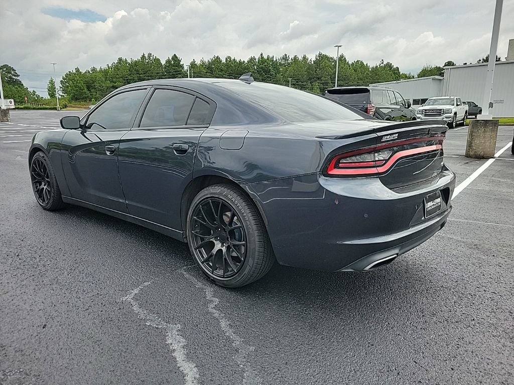 Used 2018 Dodge Charger R/T RWD image 5