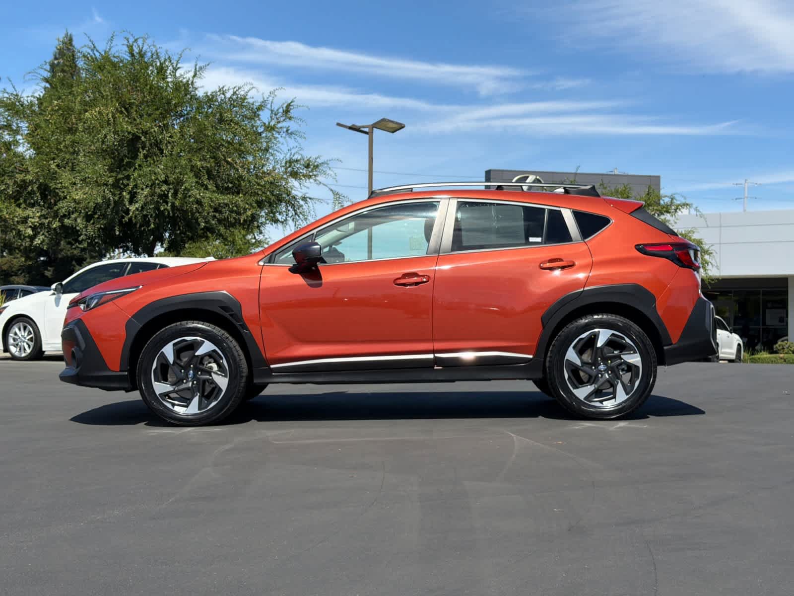 Used 2024 Subaru Crosstrek 2.5i Limited w/ Crosstrek Mirror Package AWD/4WD image 9