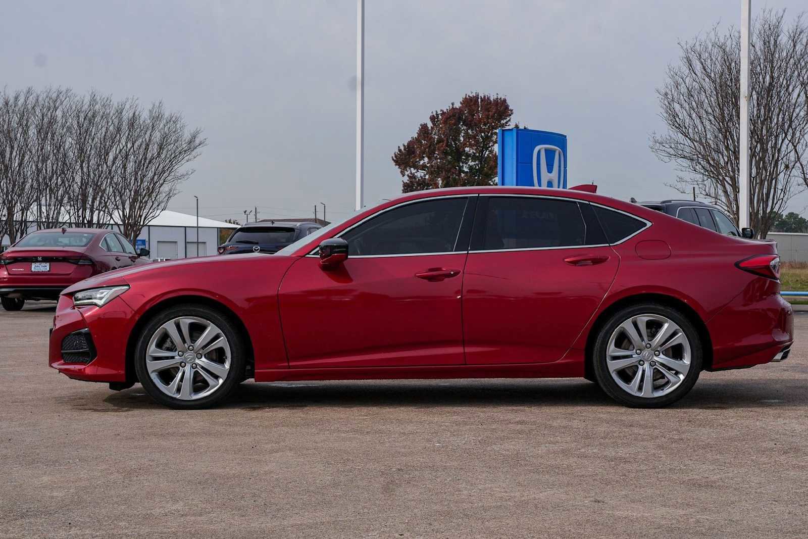 Used 2023 Acura TLX w/ Technology Package image 3