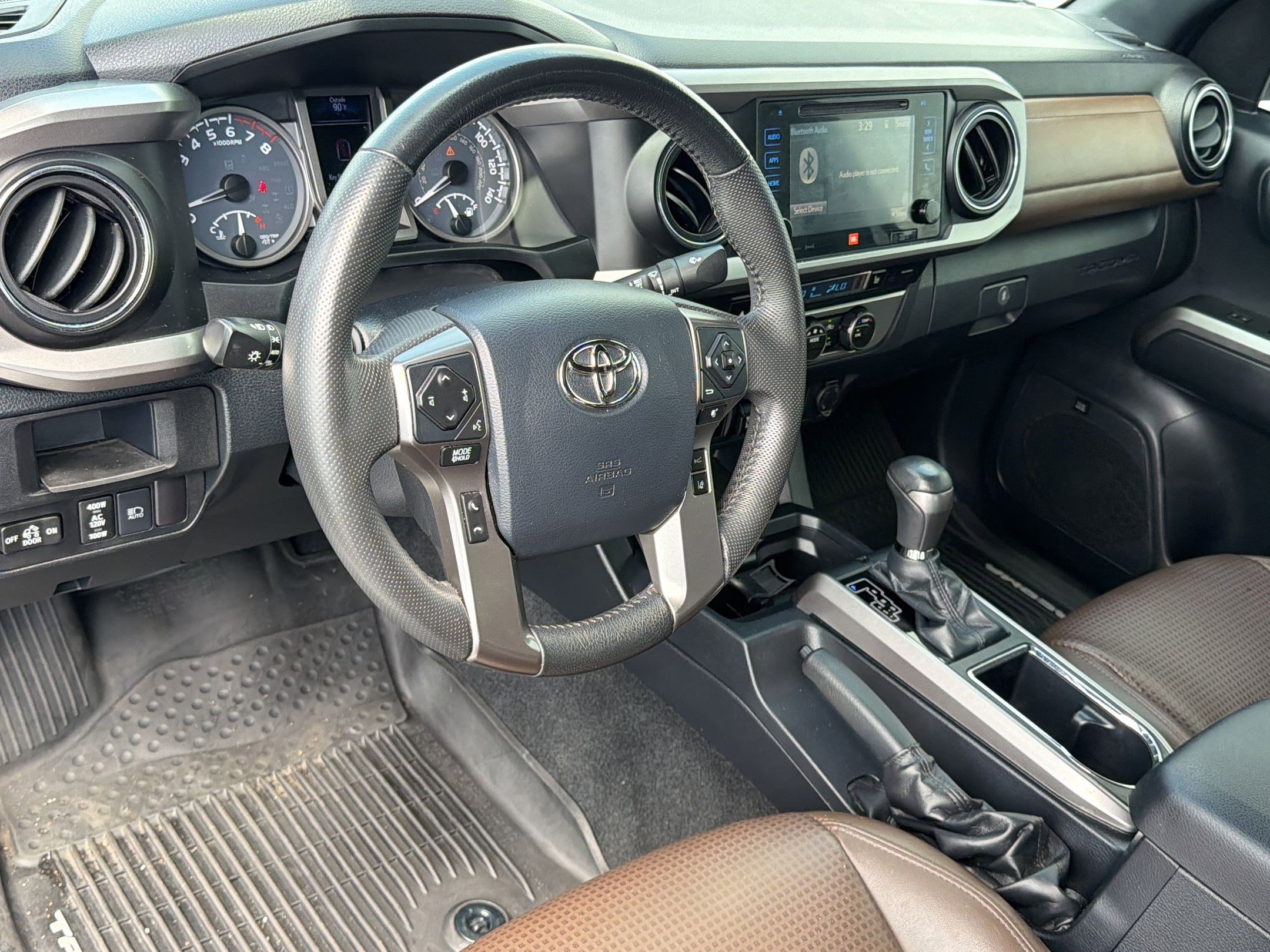 Used 2019 Toyota Tacoma Limited image 4