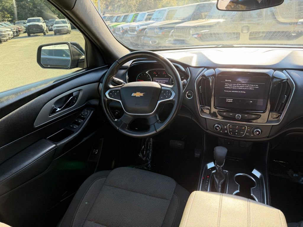 Used 2022 Chevrolet Traverse LT image 35