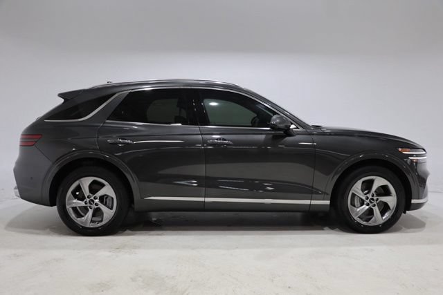 Used 2026 Genesis GV70 2.5T Advanced AWD/4WD image 9