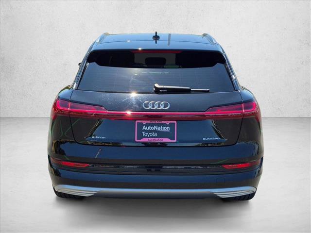Used 2022 Audi e-tron Premium AWD/4WD image 7